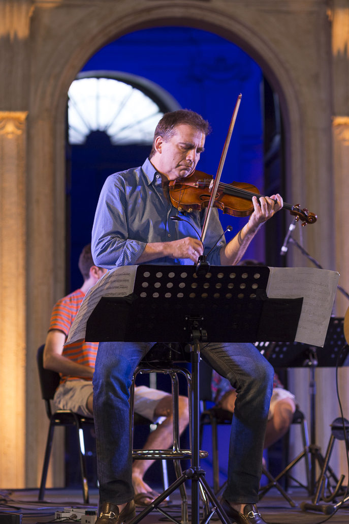 Robert McDuffie prova il concerto del 29 giugno a Palazzo Barberini