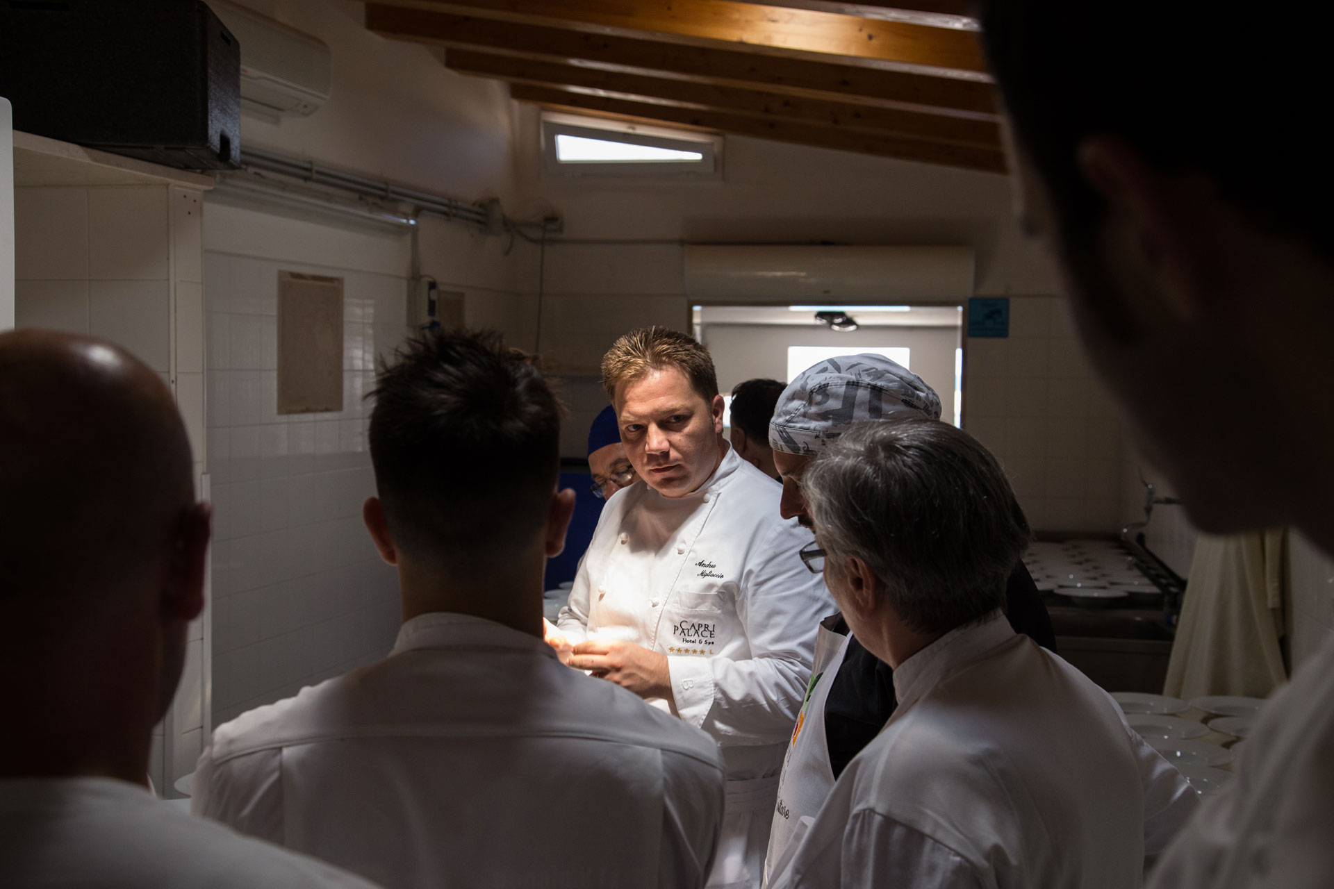 Andrea Migliaccio, chef del Capri Palace, ritratto nella cucina del pesce di Tuccino, durante l'evento di beneficienza del 2015